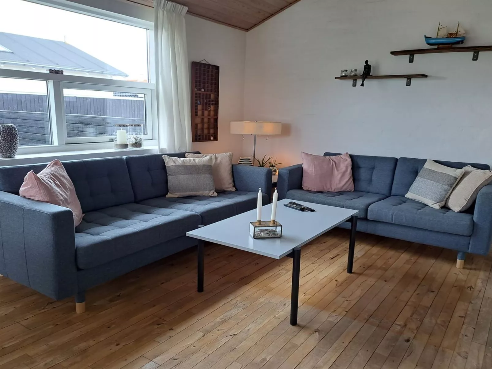 "Falk" - 900m from the sea-Drinnen
