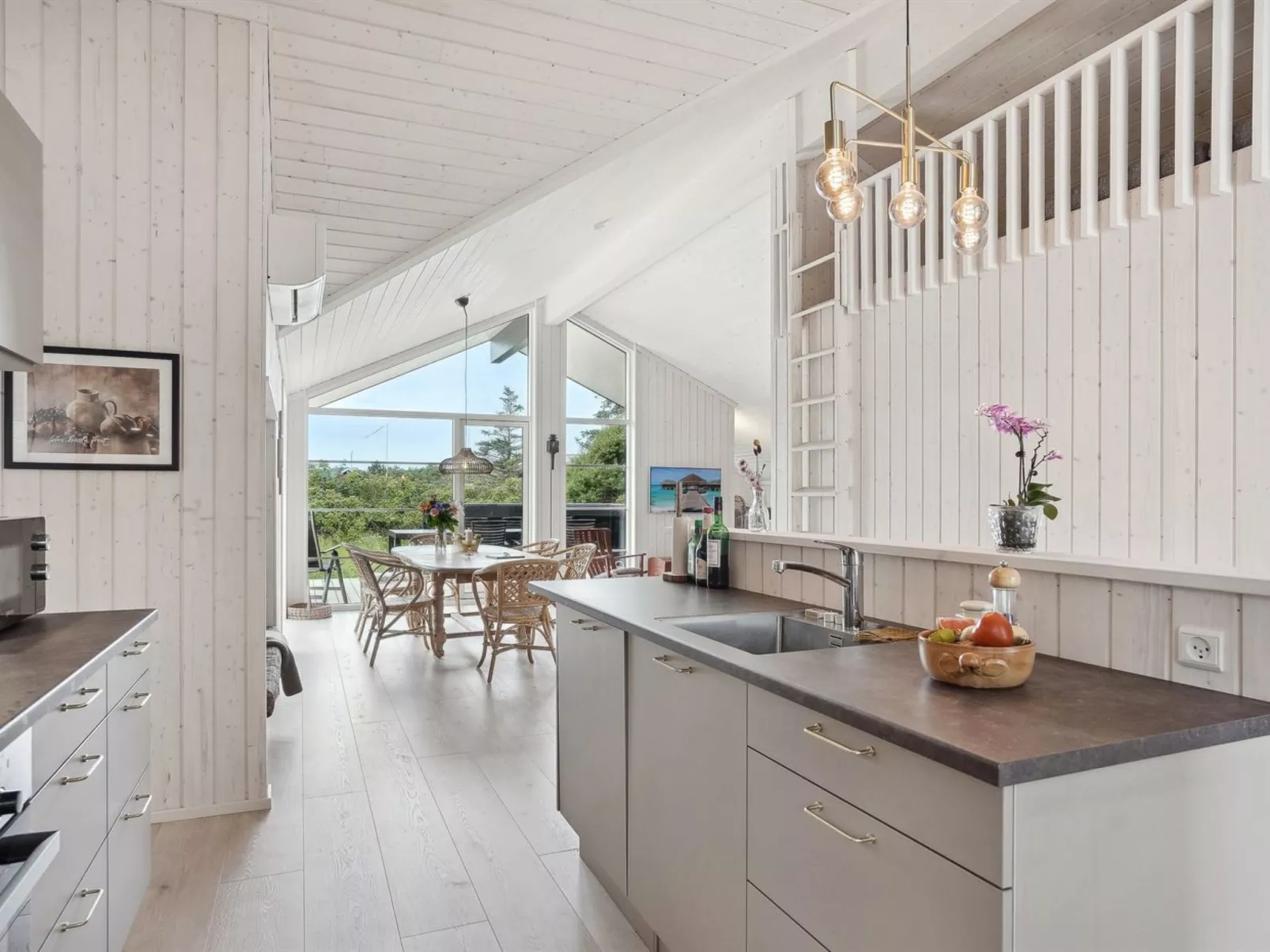 "Annvy" - 400m from the sea-Inside