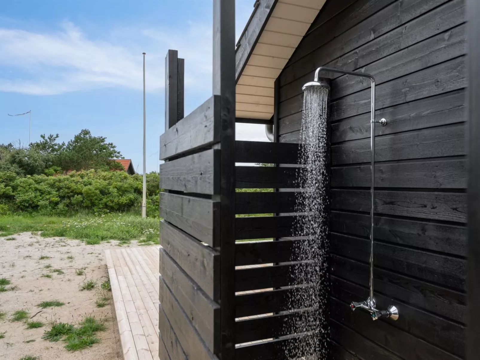 "Annvy" - 400m from the sea-Outside