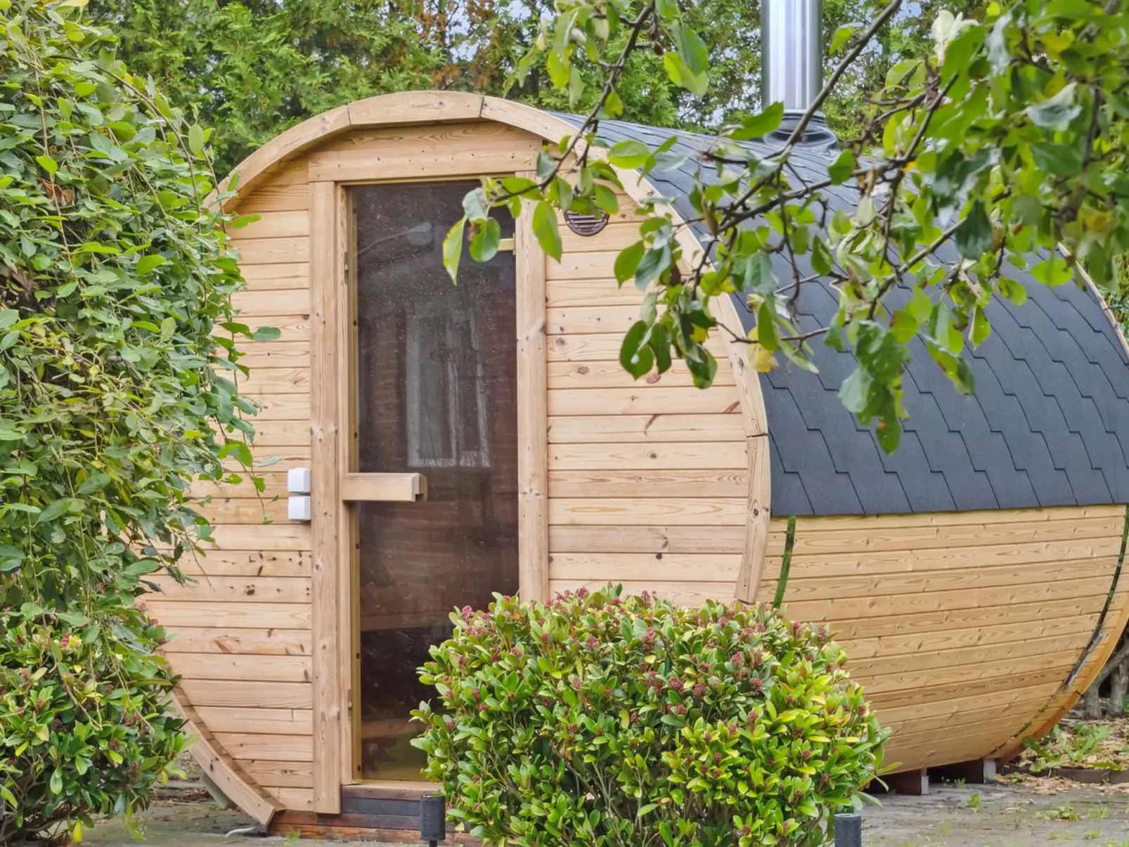 "Elaine" - 350m from the sea-Outside