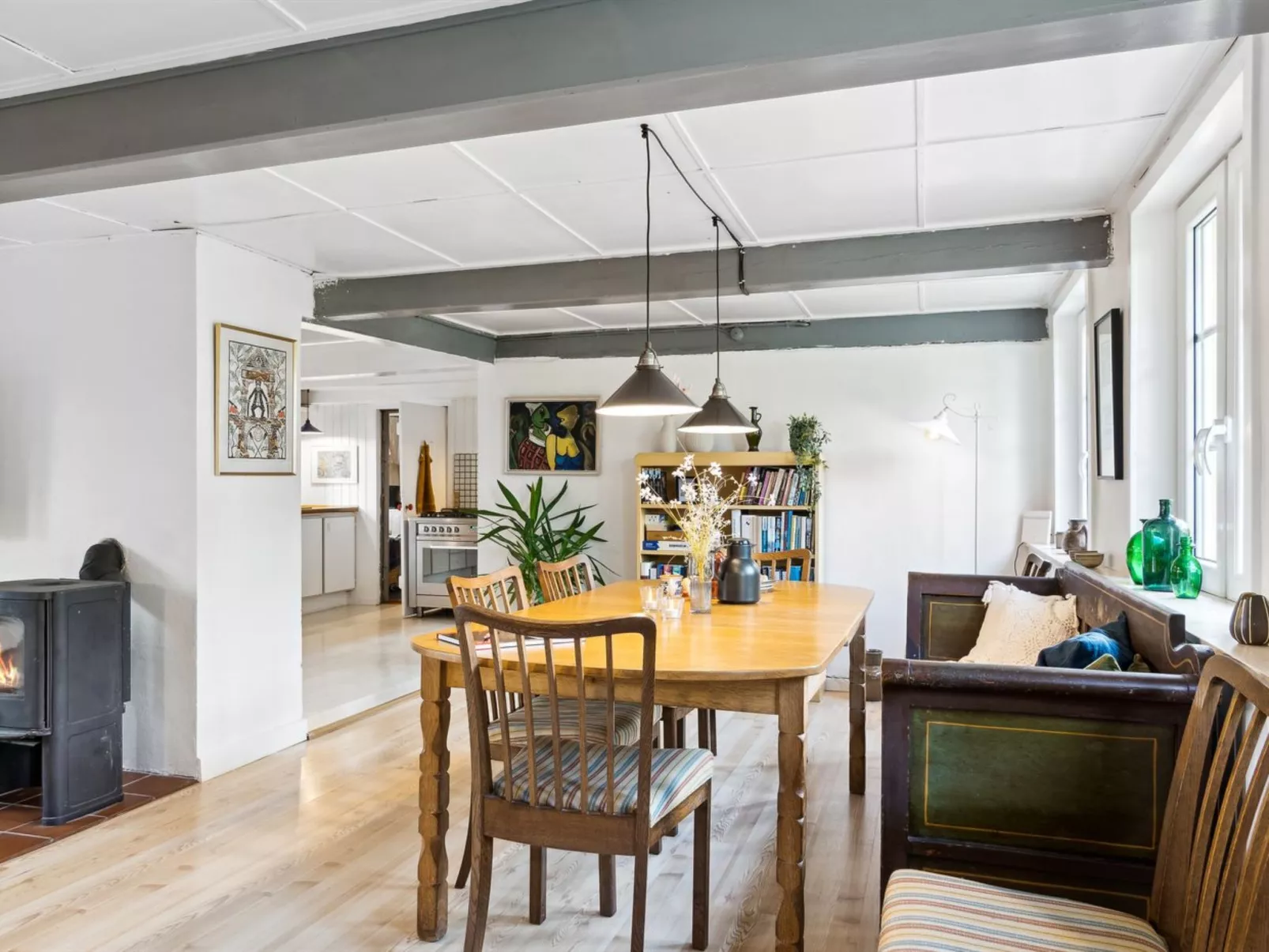 "Hansen" - 5.2km from the sea-Inside