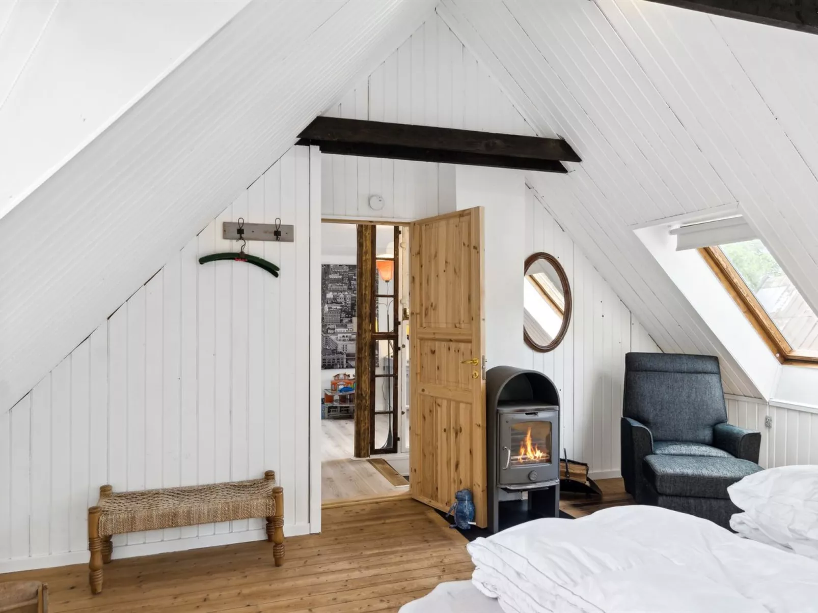 "Hansen" - 5.2km from the sea-Inside