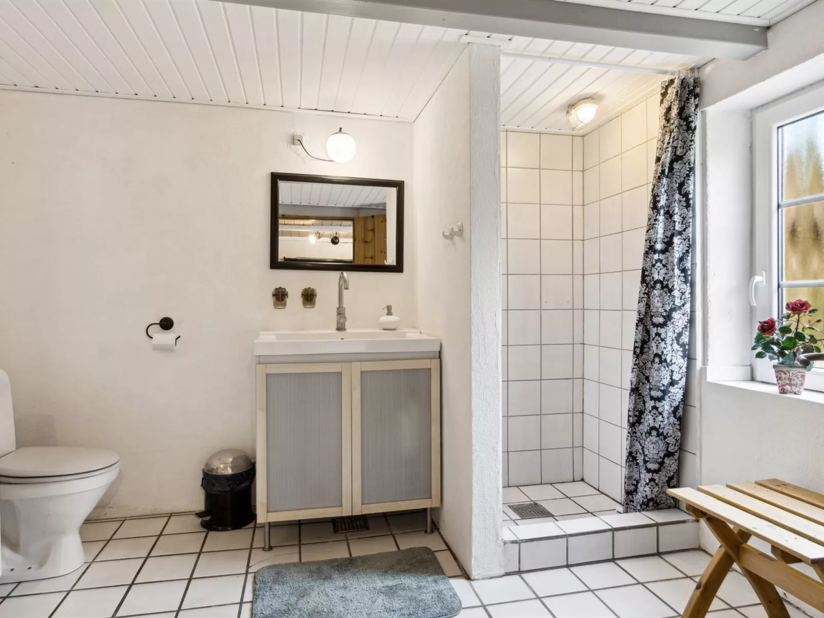 "Hansen" - 5.2km from the sea-Inside
