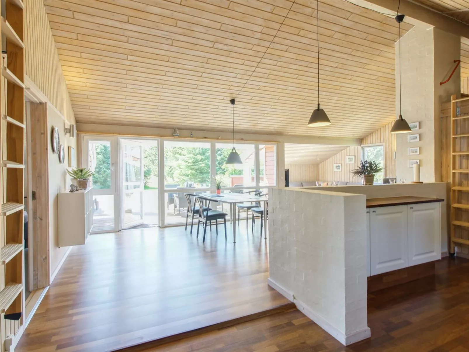 "Valda" - 1.5km from the sea-Inside