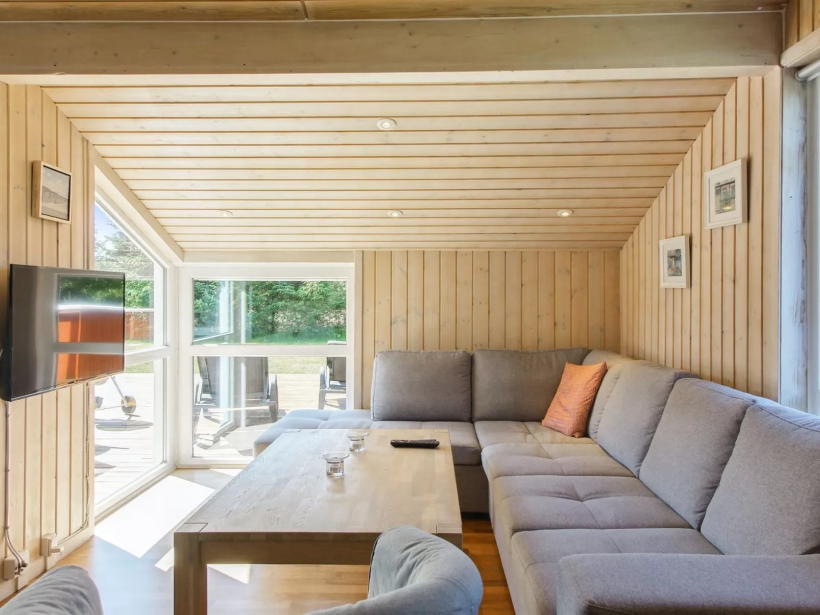 "Valda" - 1.5km from the sea-Inside