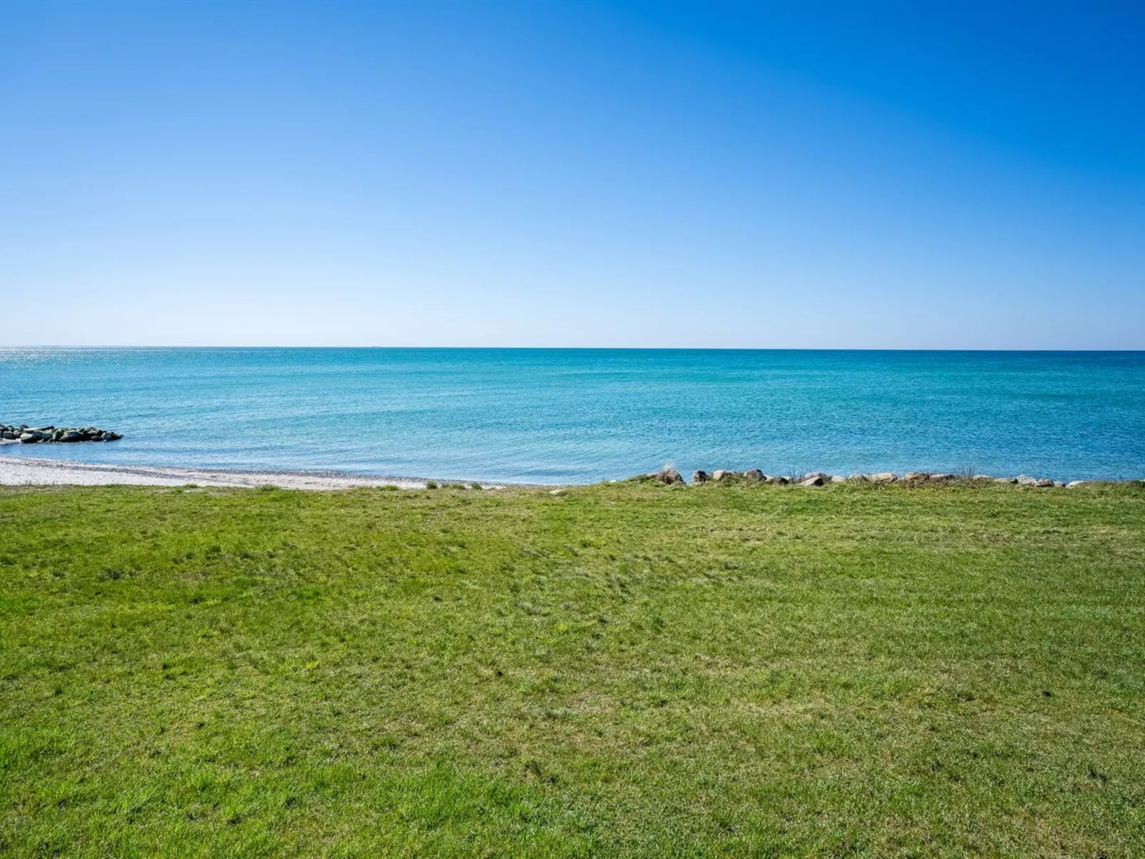 "Esme" - 30m from the sea-Outside