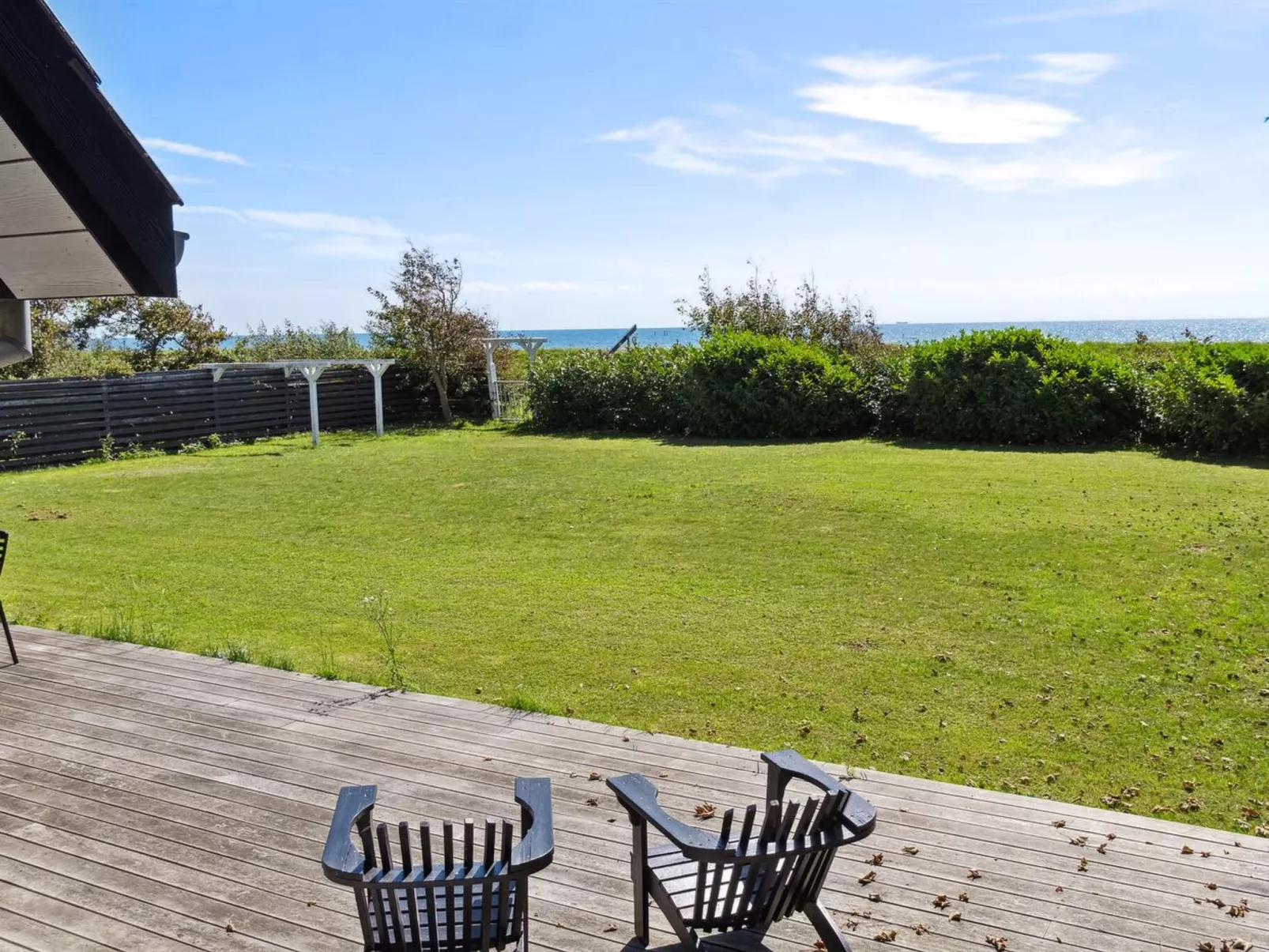 "Esme" - 30m from the sea-Outside