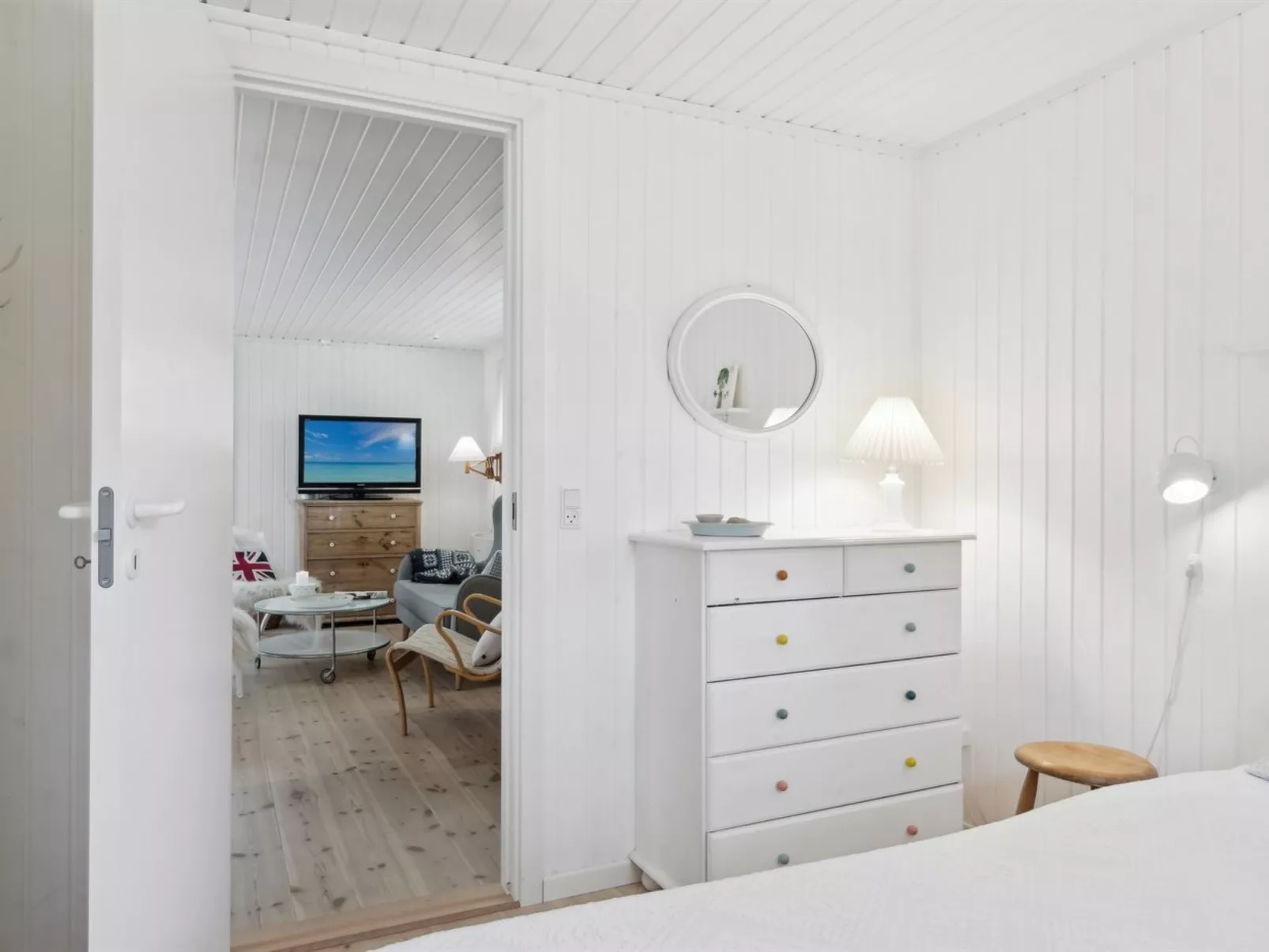 "Hollie" - 550m from the sea-Inside