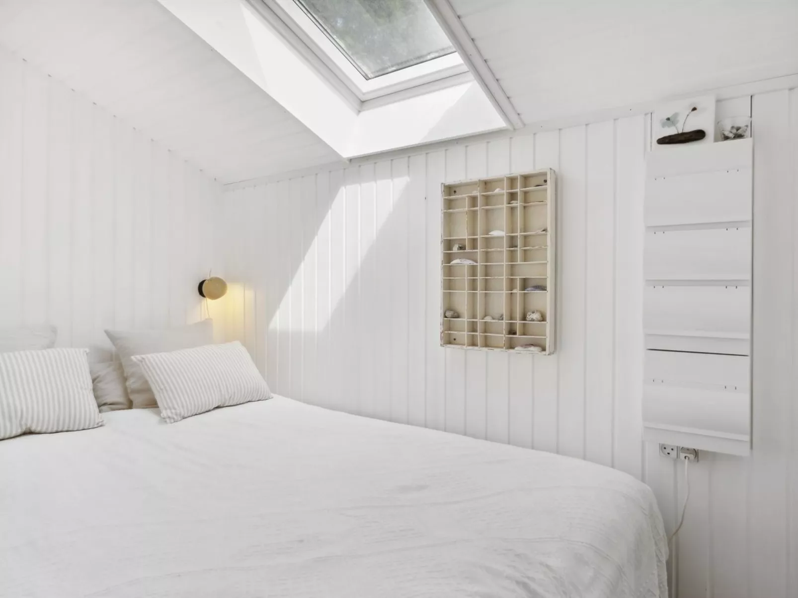 "Hollie" - 550m from the sea-Inside