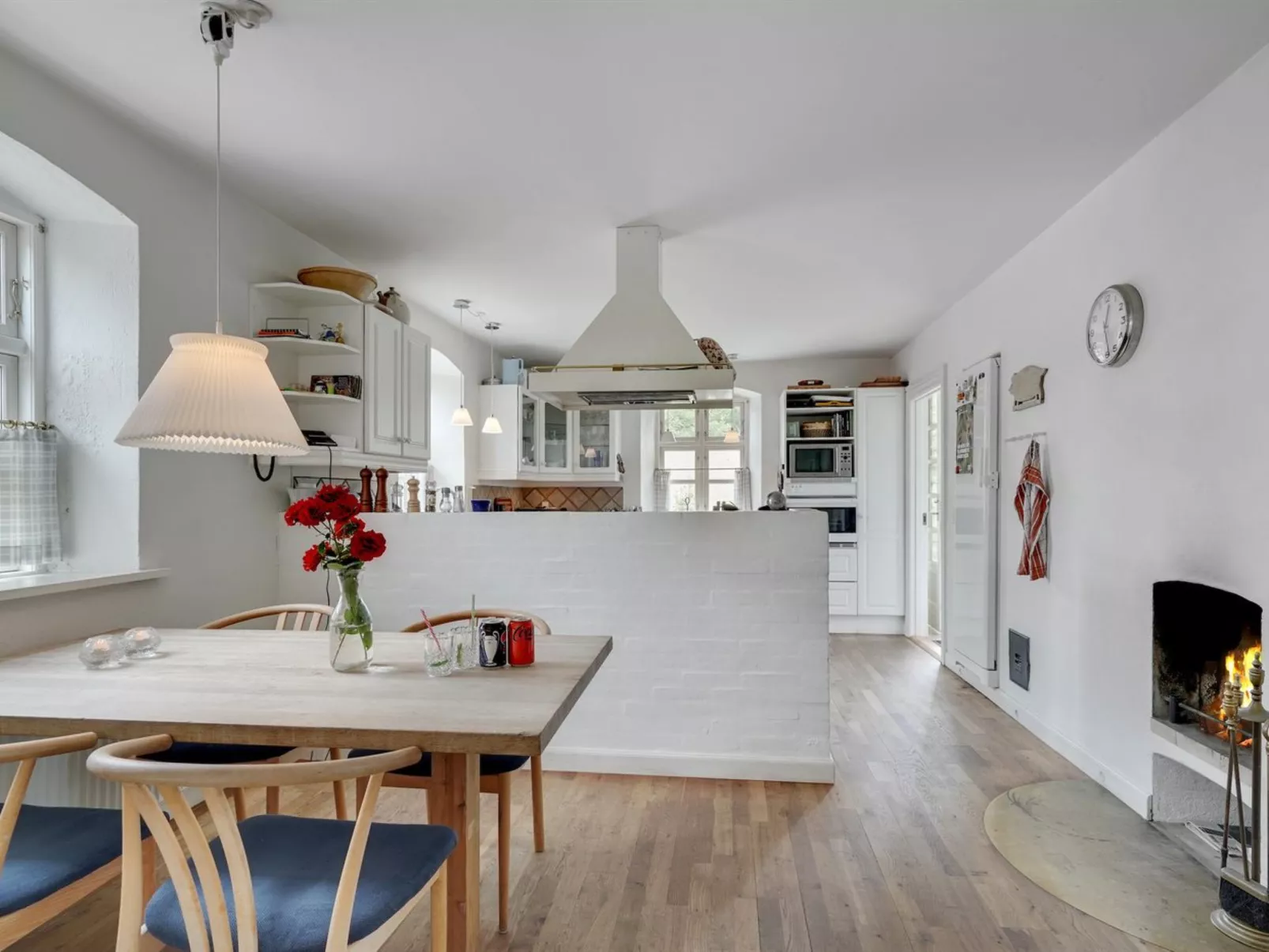 "Elisabetha" - 16km from the sea-Inside