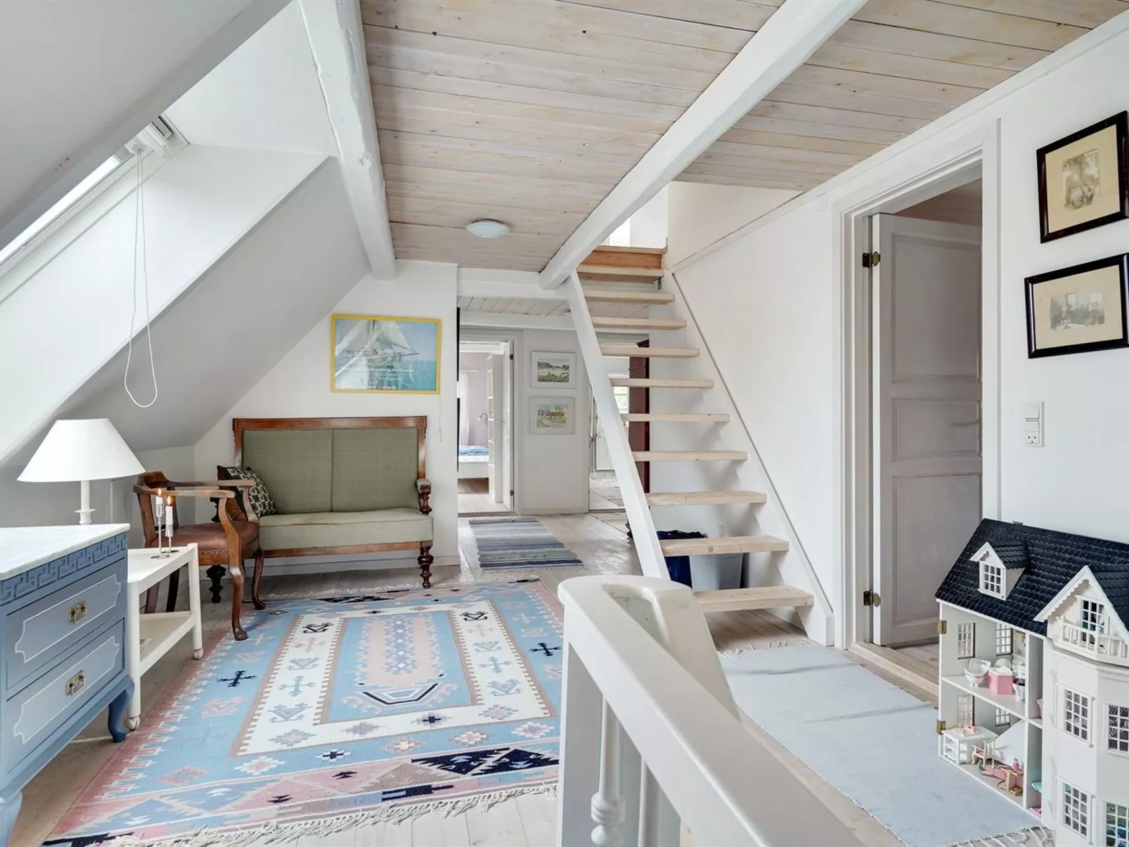 "Elisabetha" - 16km from the sea-Inside