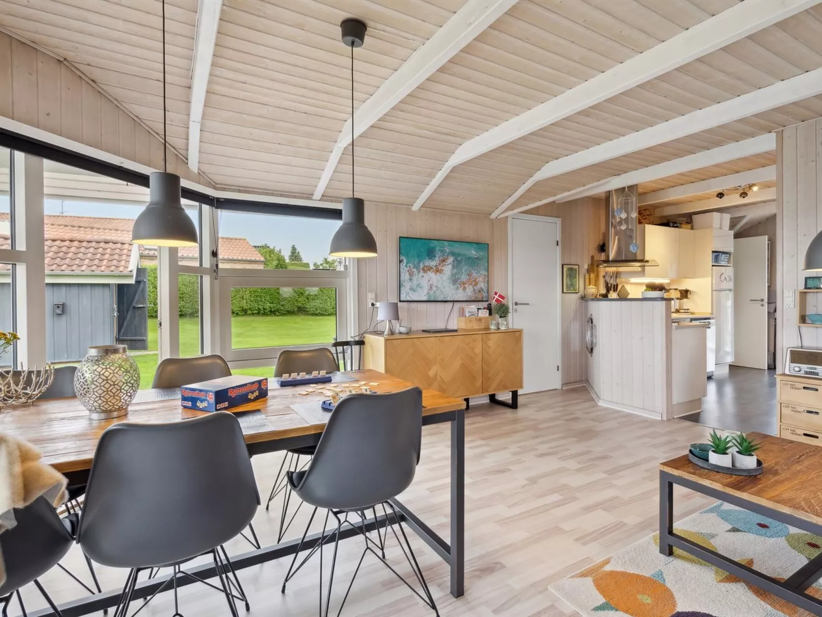 "Hjalmsvider" - 300m from the sea-Inside