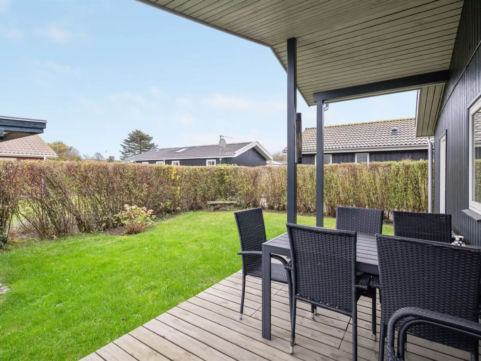 "Maybrit" - 50m from the sea-Outside