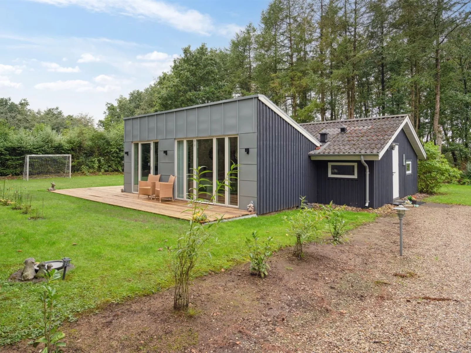 "Brynhild" - 30km from the sea-Outside