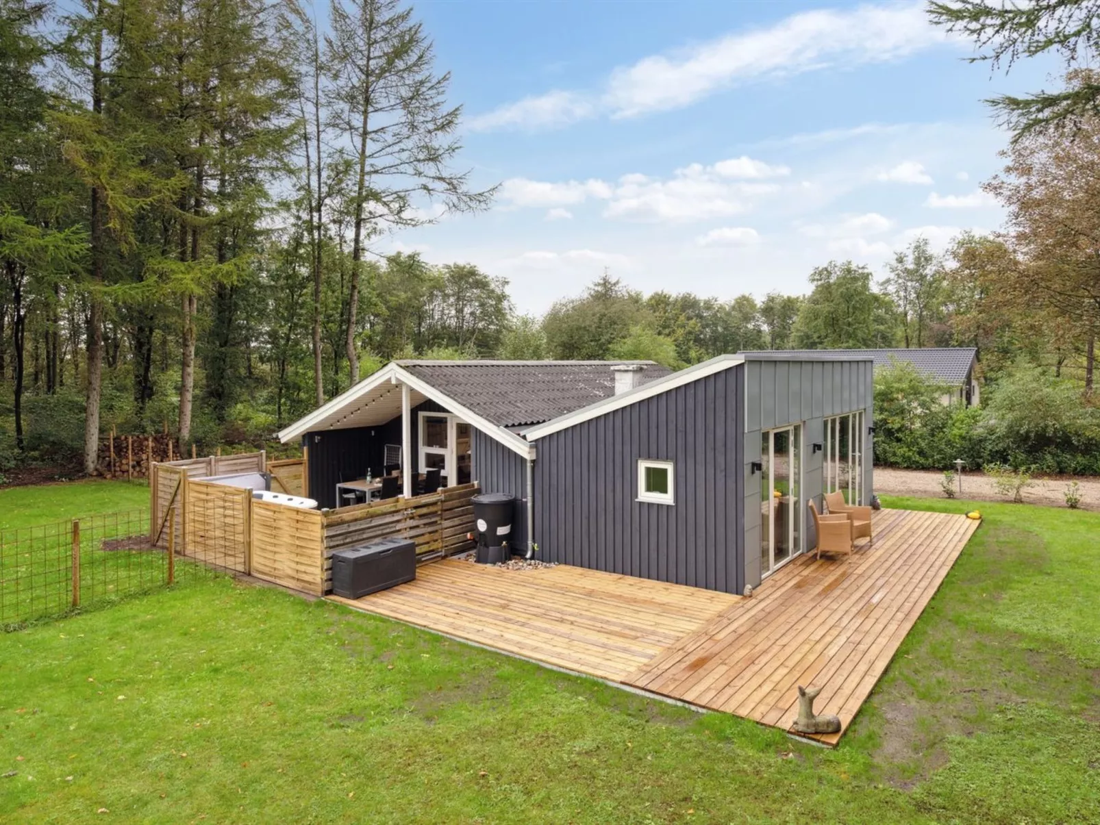 "Brynhild" - 30km from the sea-Outside