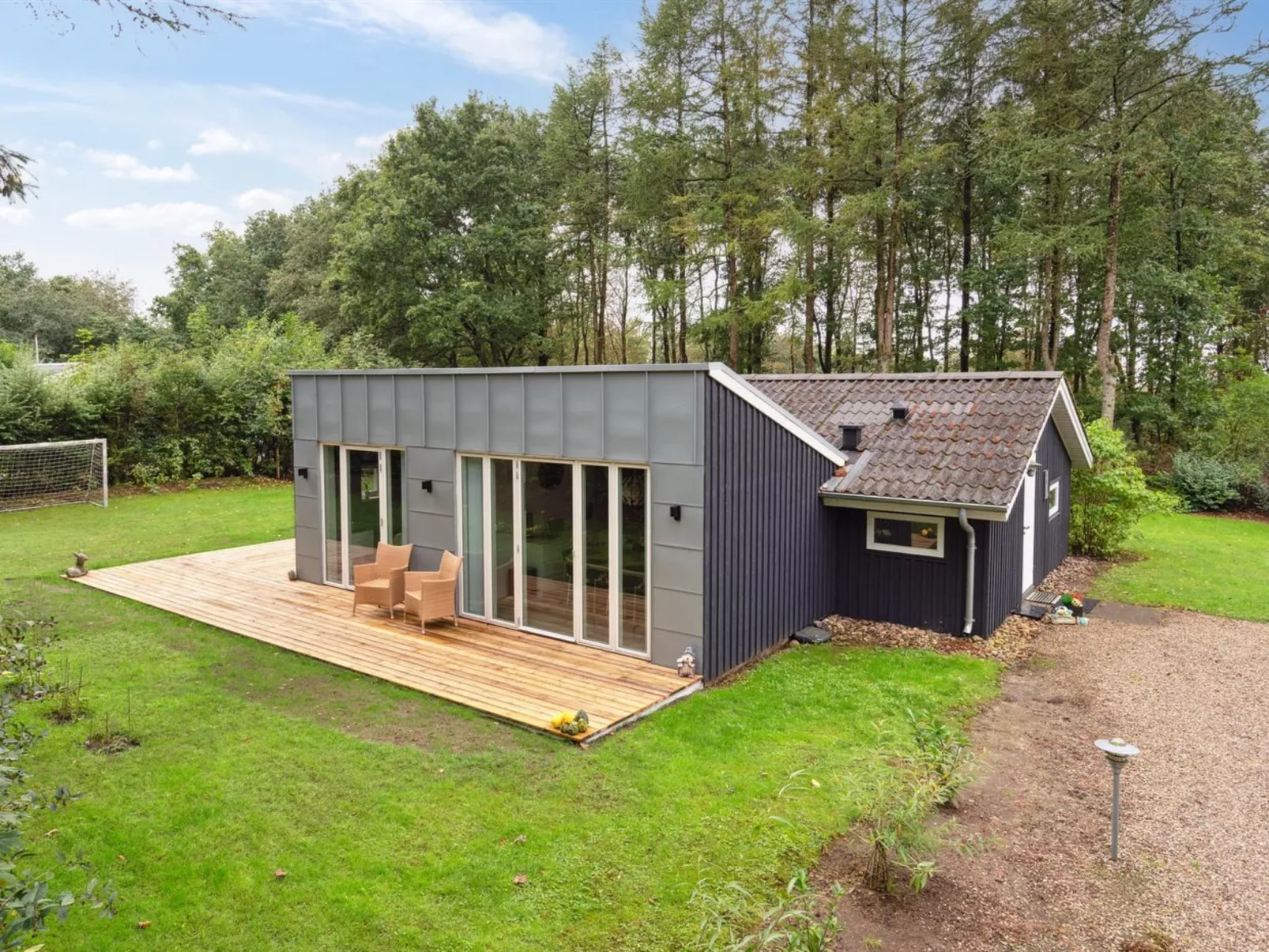 "Brynhild" - 30km from the sea-Outside