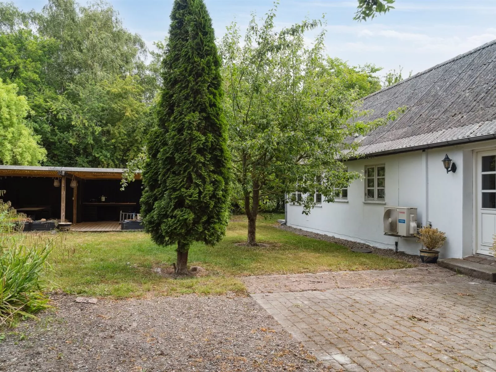 "Finja" - 6km from the sea-Outside