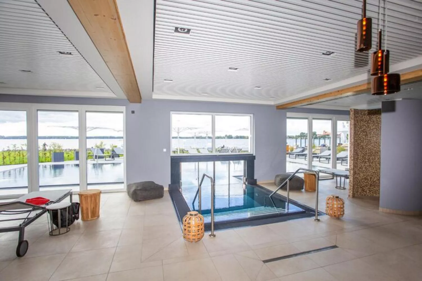 Apartments im MAREMÜRITZ Yachthafen Resort & Spa / Aurora Müritzblick 2 Personen-Pool