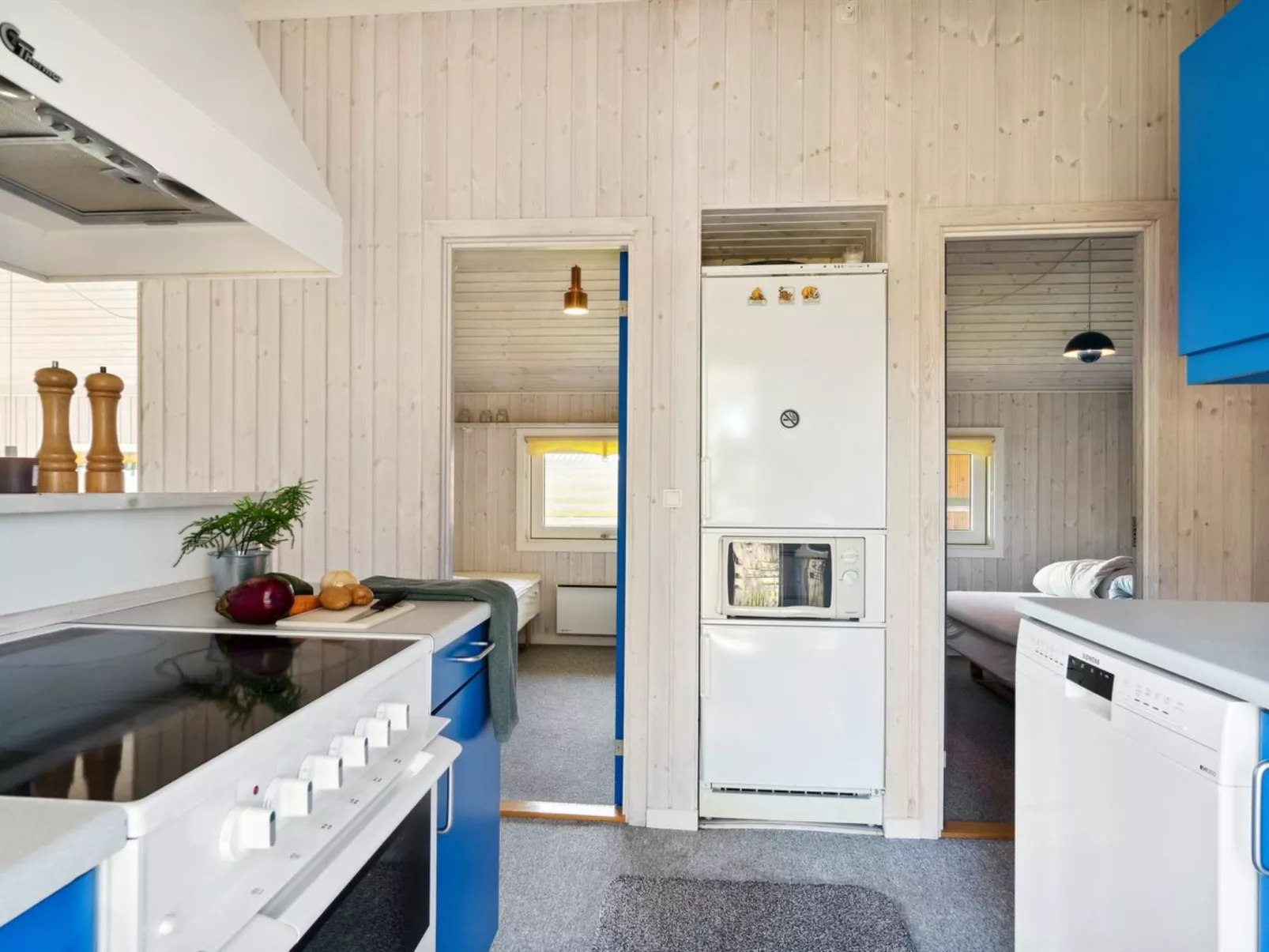 "Thrym" - 200m from the sea-Inside