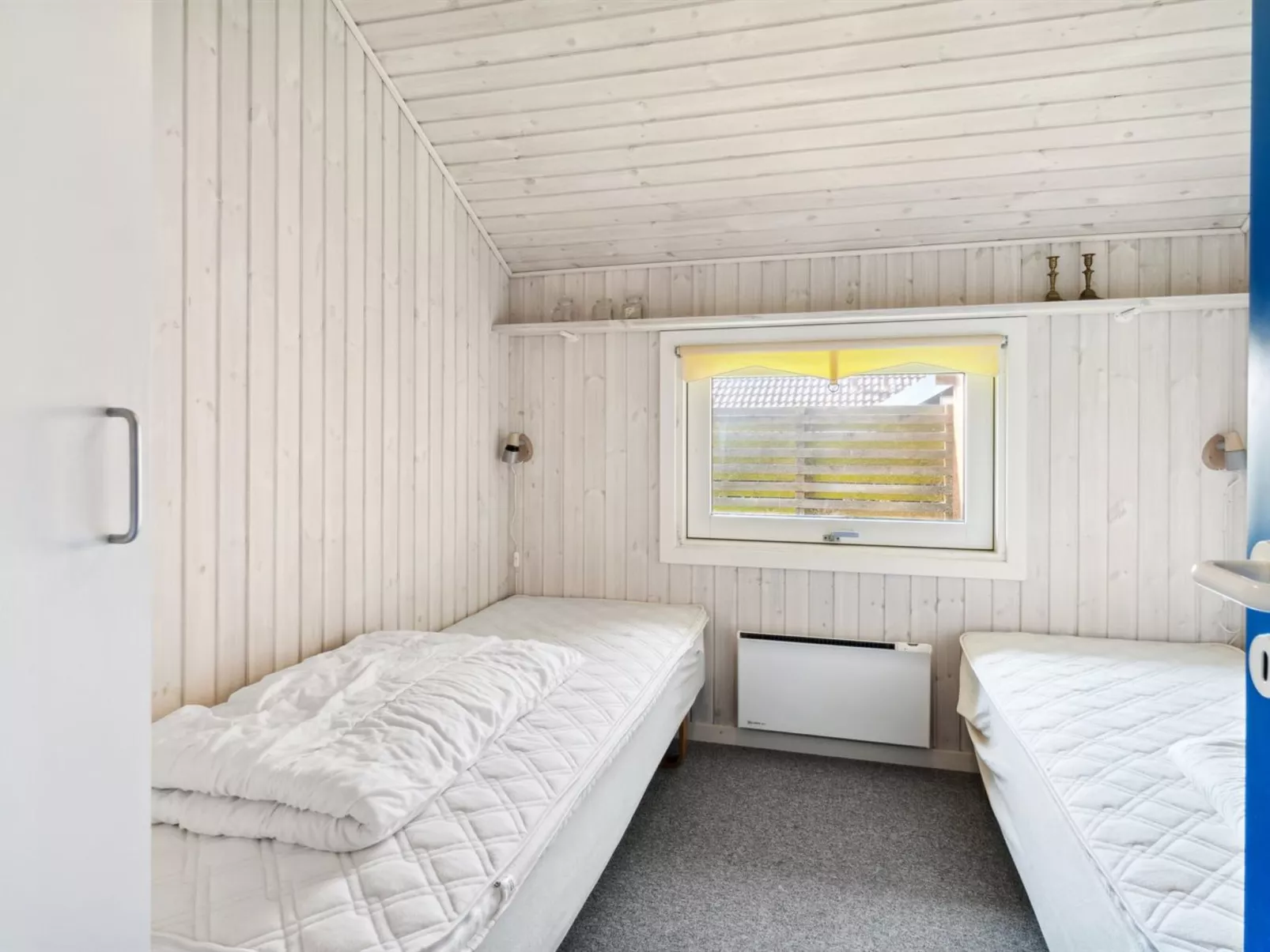 "Thrym" - 200m from the sea-Inside
