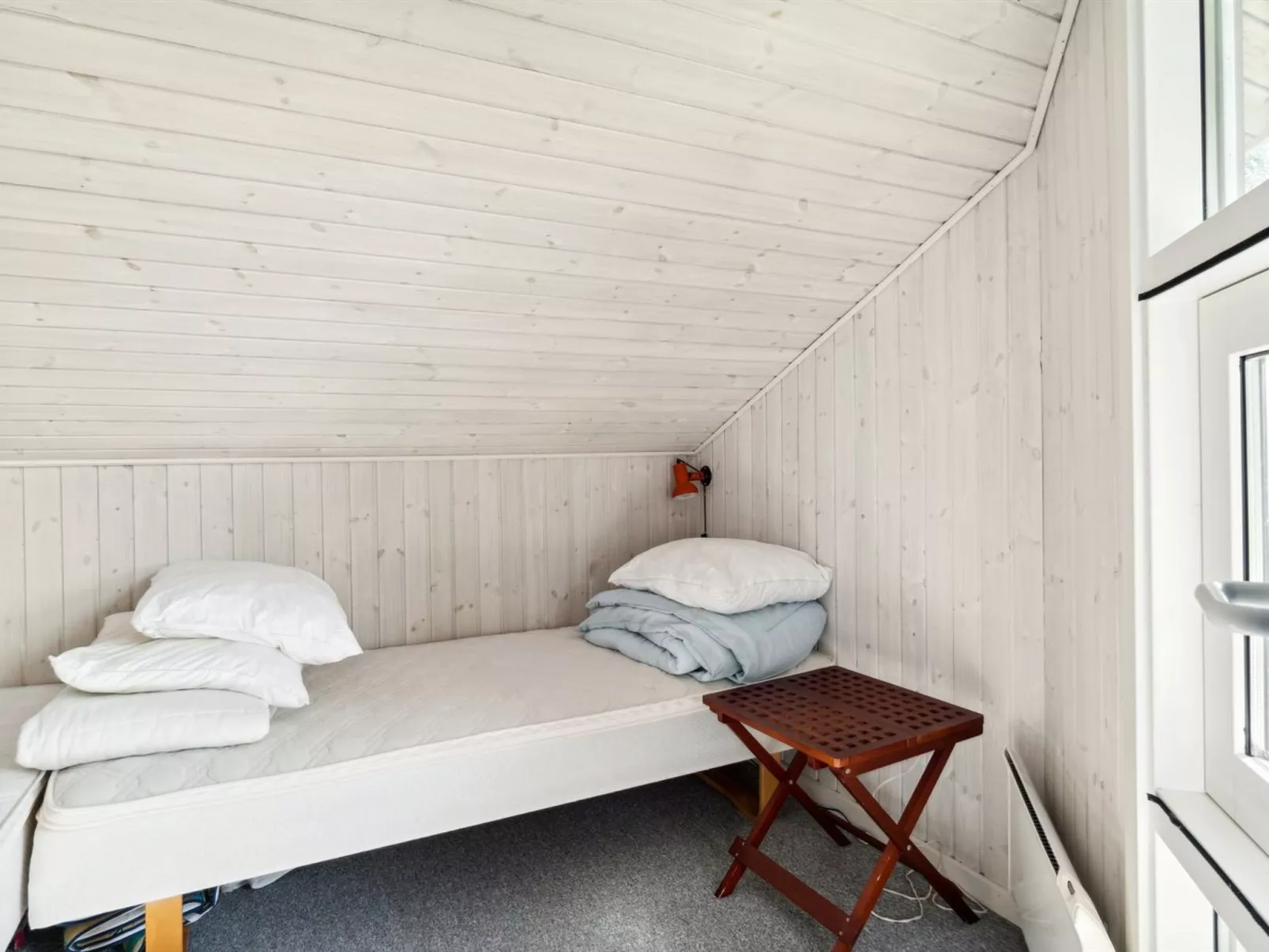 "Thrym" - 200m from the sea-Inside