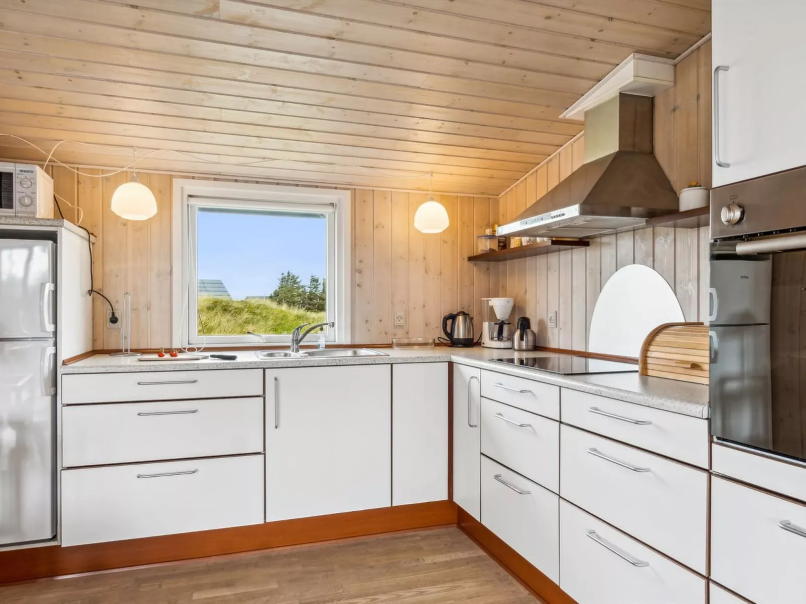 "Isabel" - 500m from the sea-Drinnen