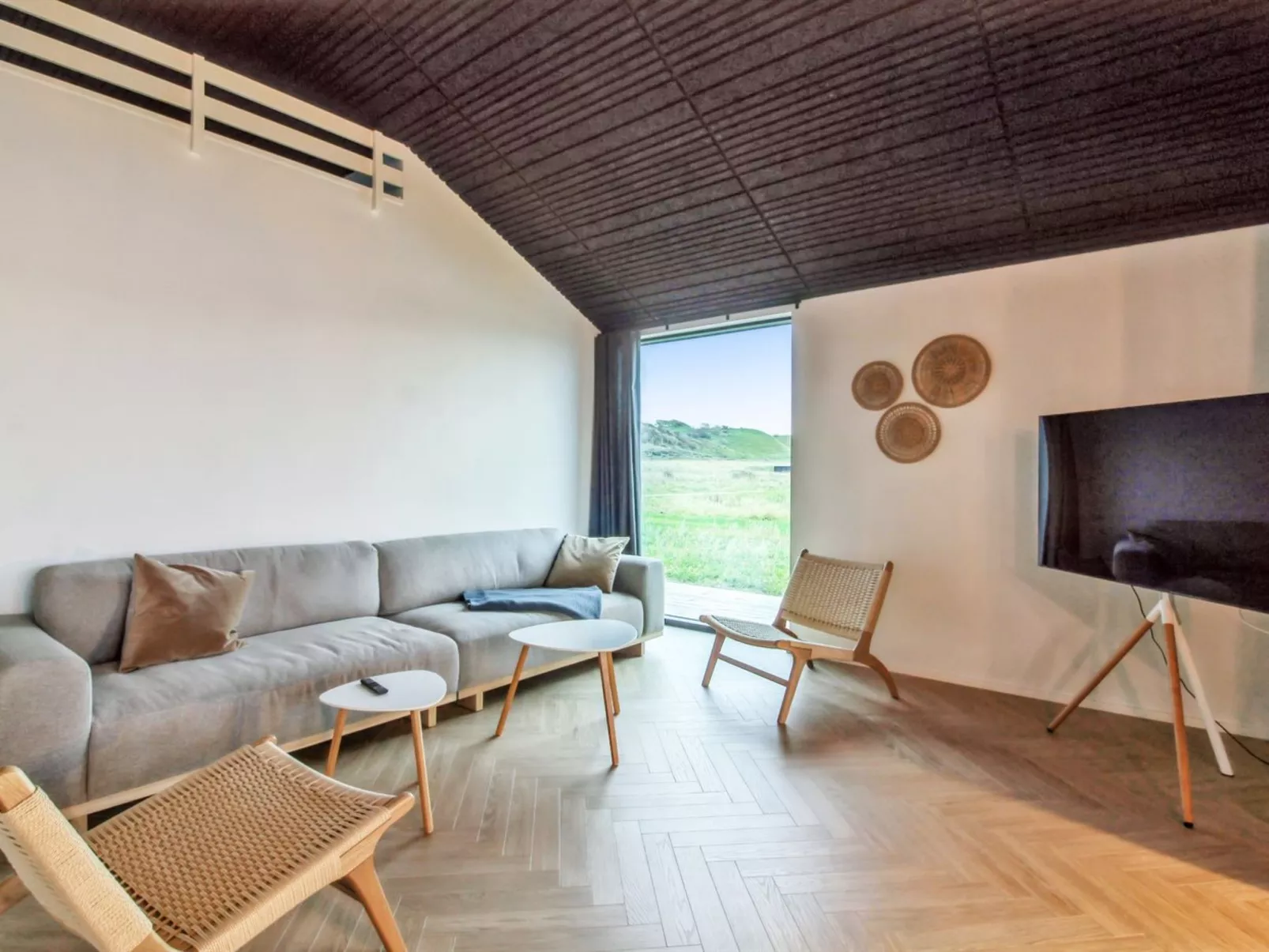 "Anemette" - 800m from the sea