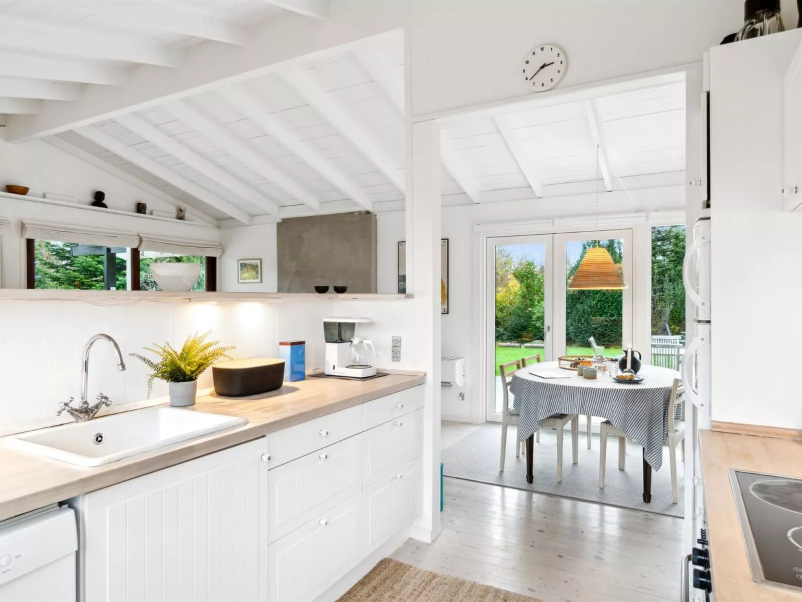 "Hovi" - 850m from the sea-Inside