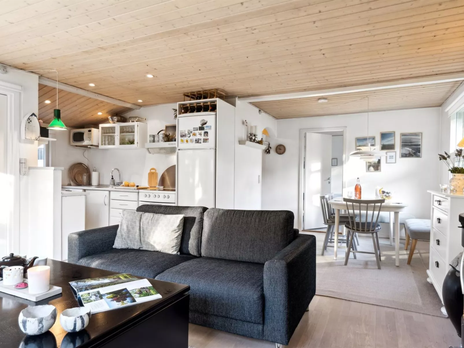 "Spurv" - 750m from the sea-Inside