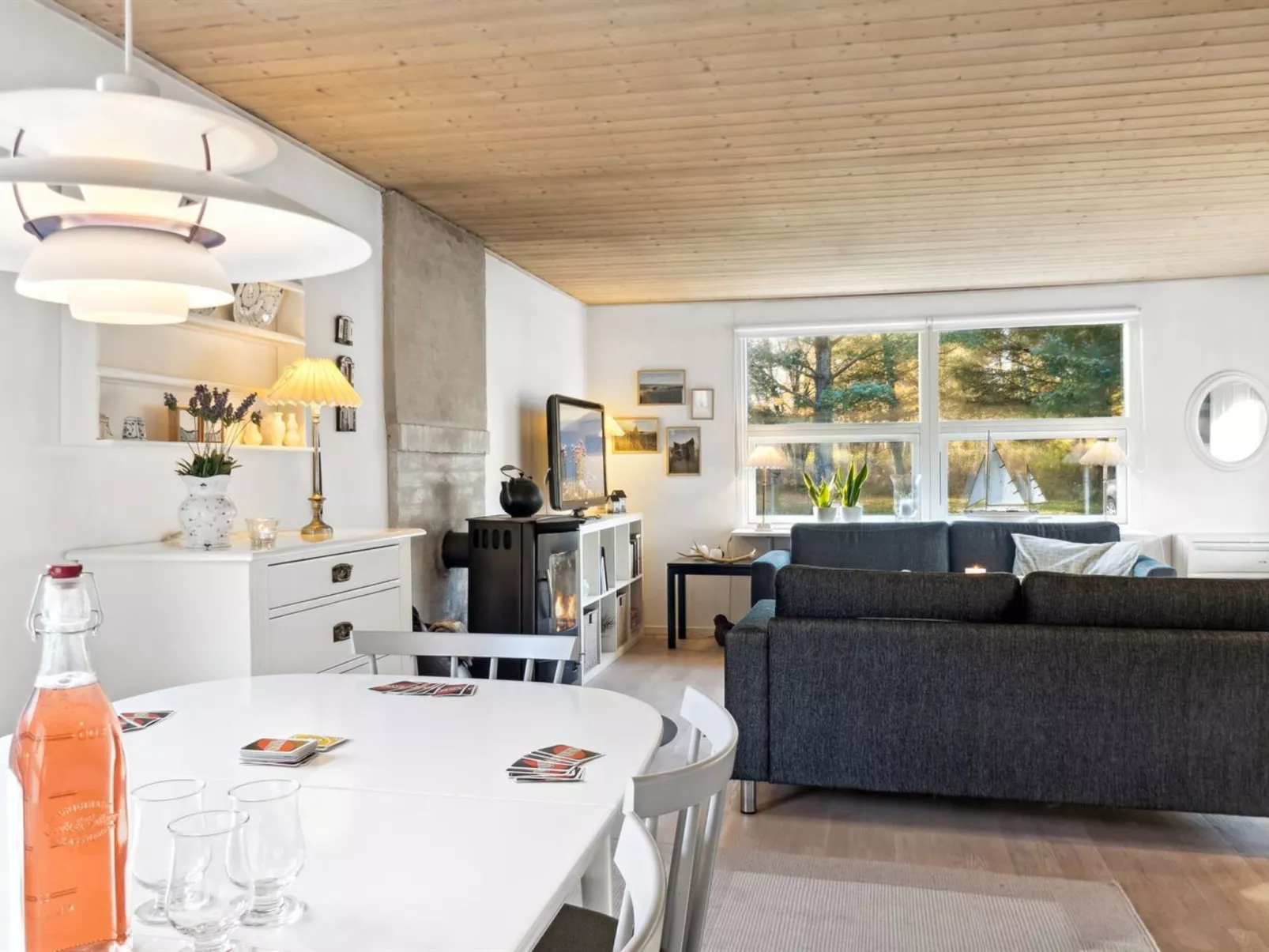 "Spurv" - 750m from the sea-Inside