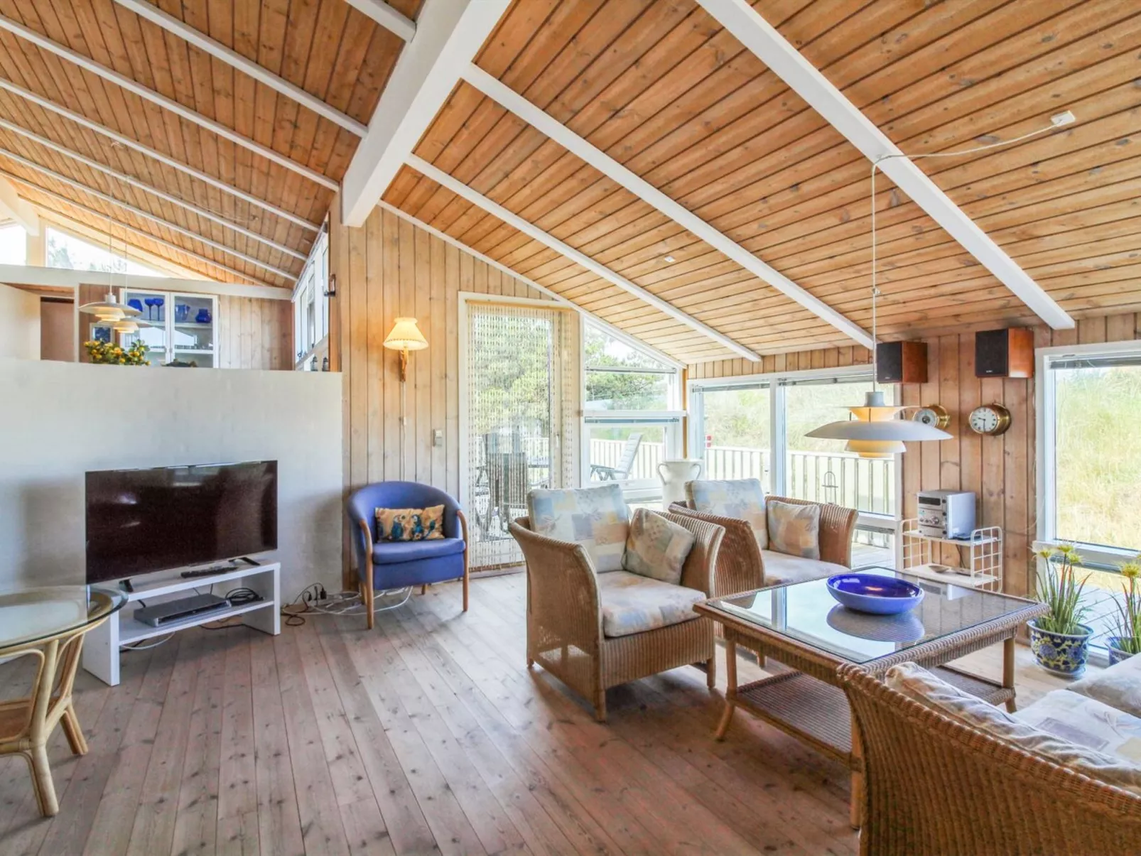 "Hrefna" - 500m from the sea-Inside