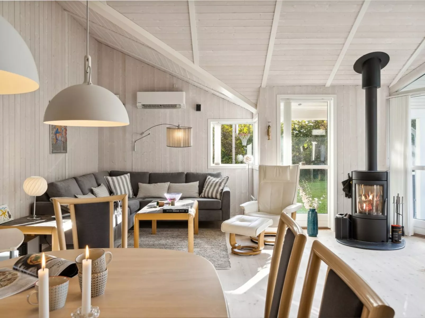 "Hilaria" - 1.4km from the sea-Inside