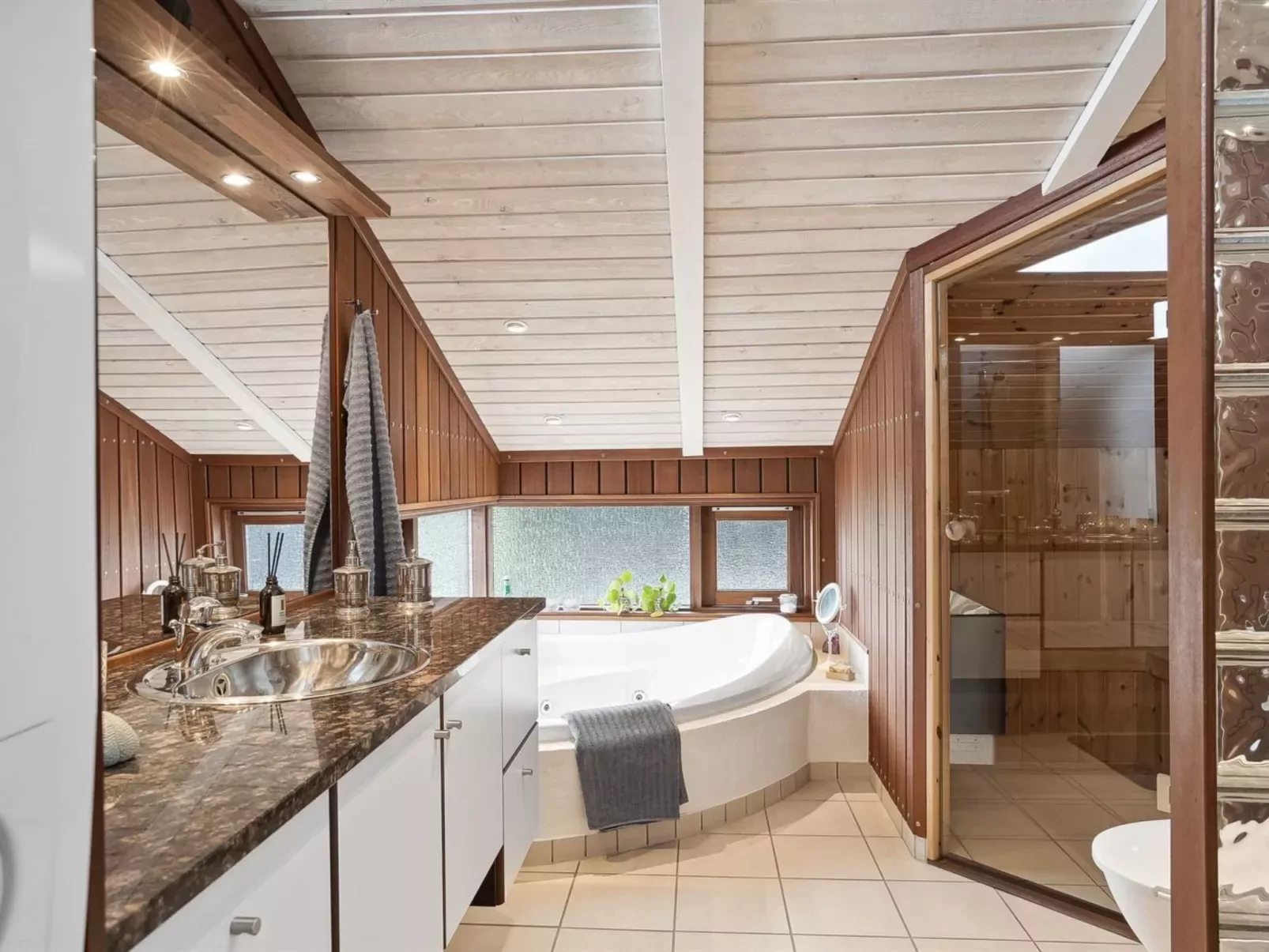 "Evald" - 400m from the sea-Drinnen