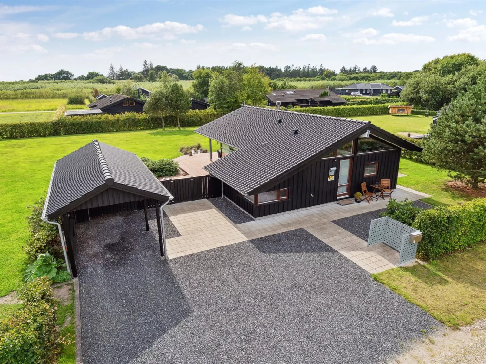 "Evald" - 400m from the sea-Draußen