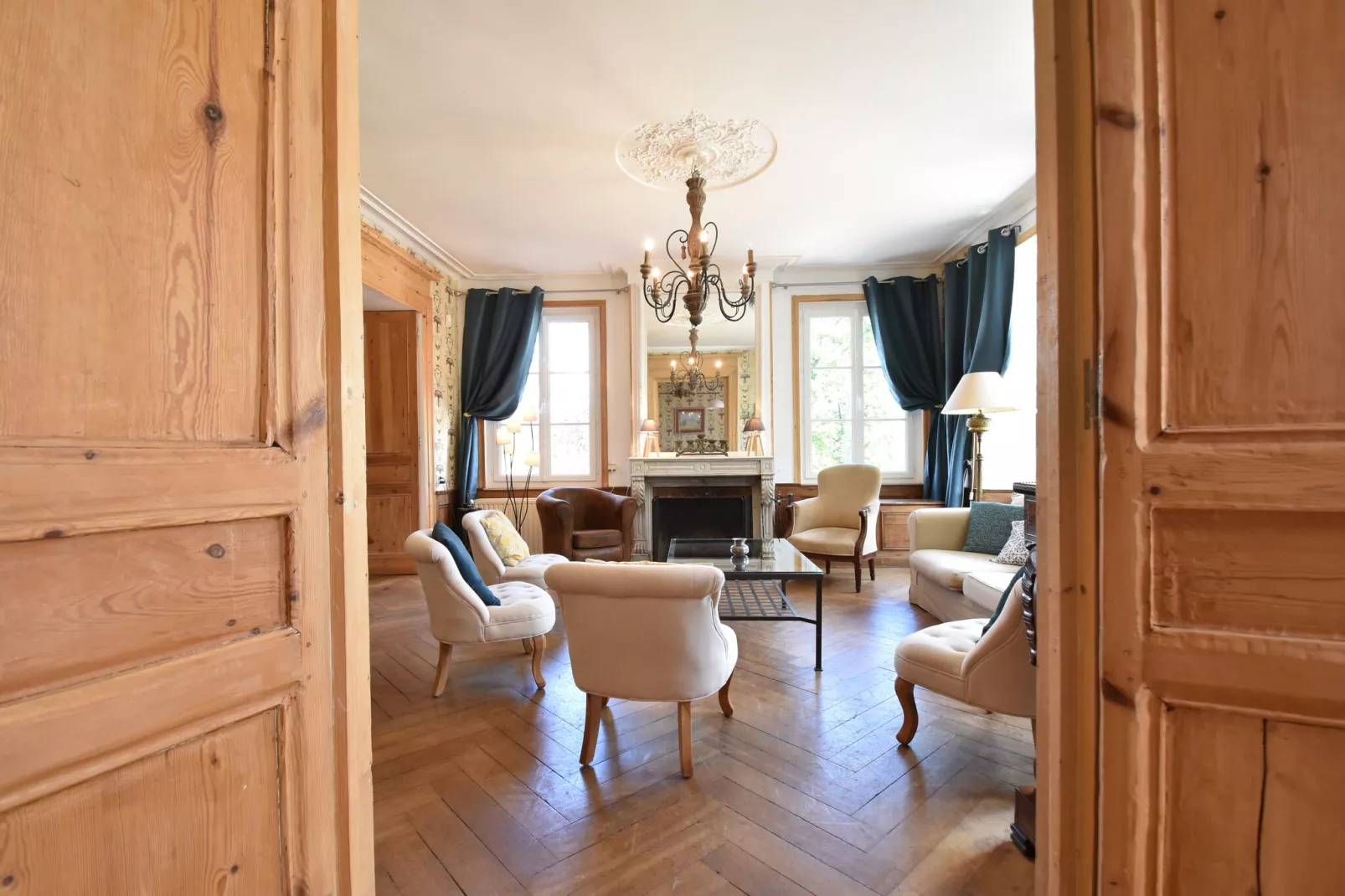 Château 19 personnes-Living room