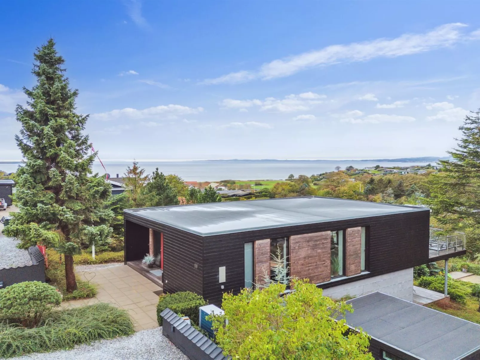 "Iarund" - 600m from the sea-Inside