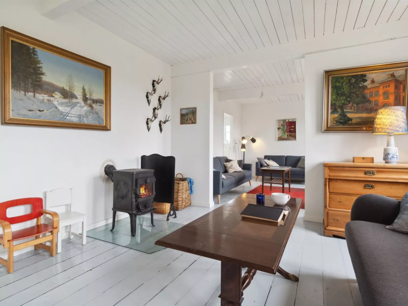 "Torbjörn" - 2.5km from the sea-Inside