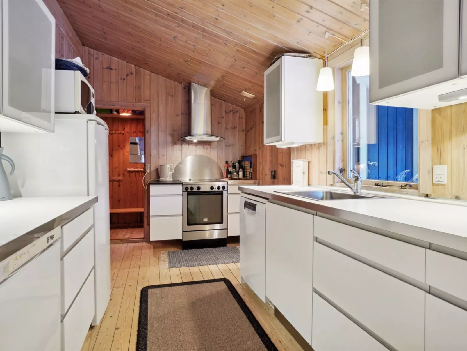 "Thrineke" - 600m from the sea-Inside