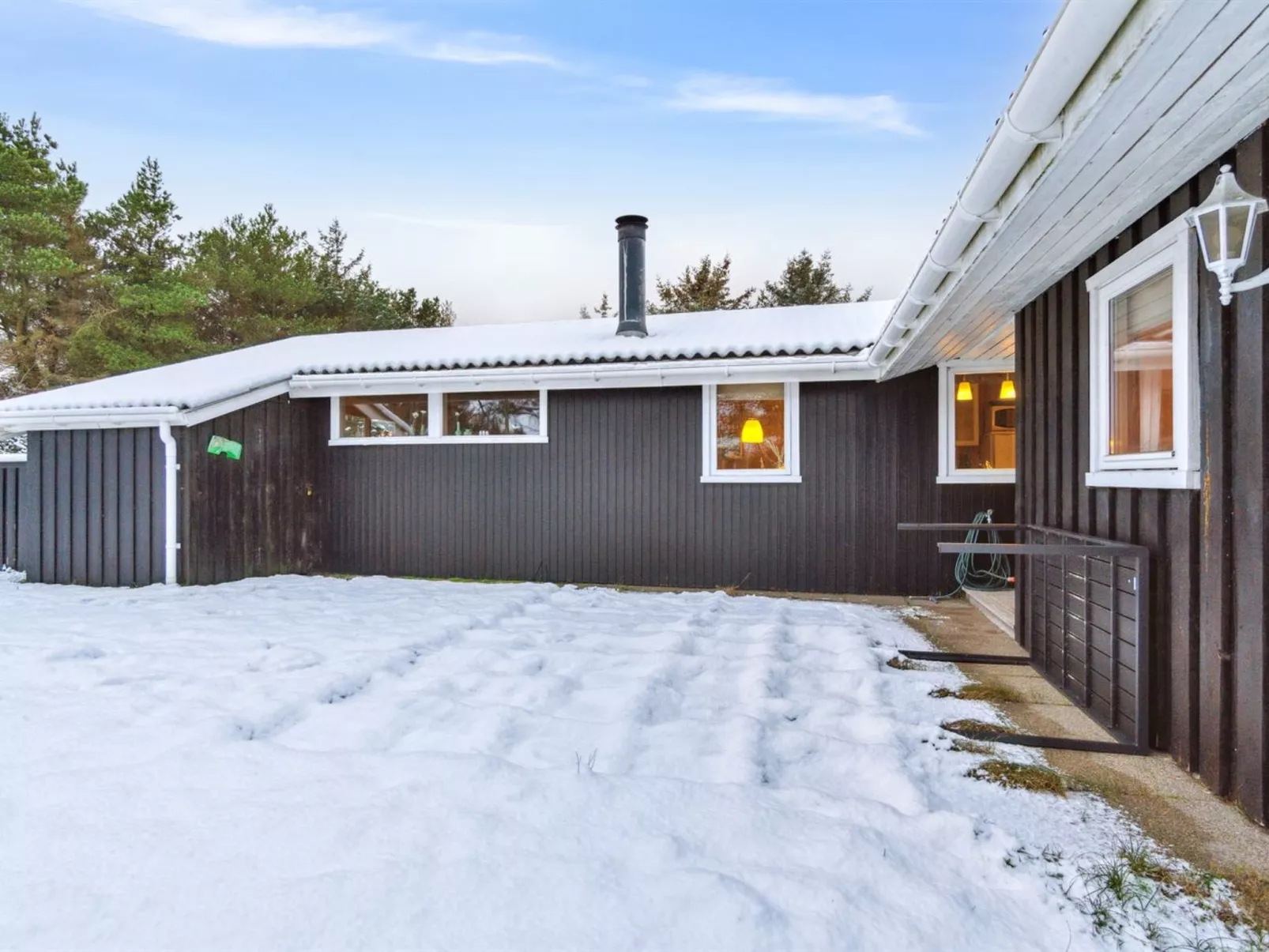 "Thrineke" - 600m from the sea-Outside