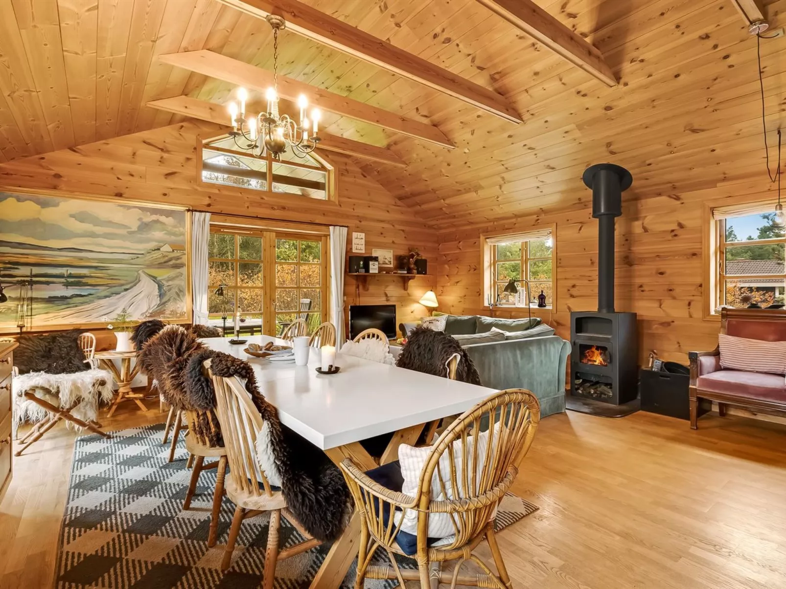 "Aleth" - 2.5km from the sea-Inside