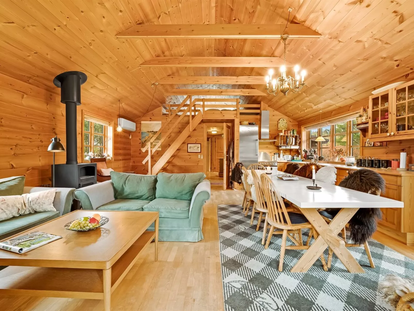 "Aleth" - 2.5km from the sea-Inside