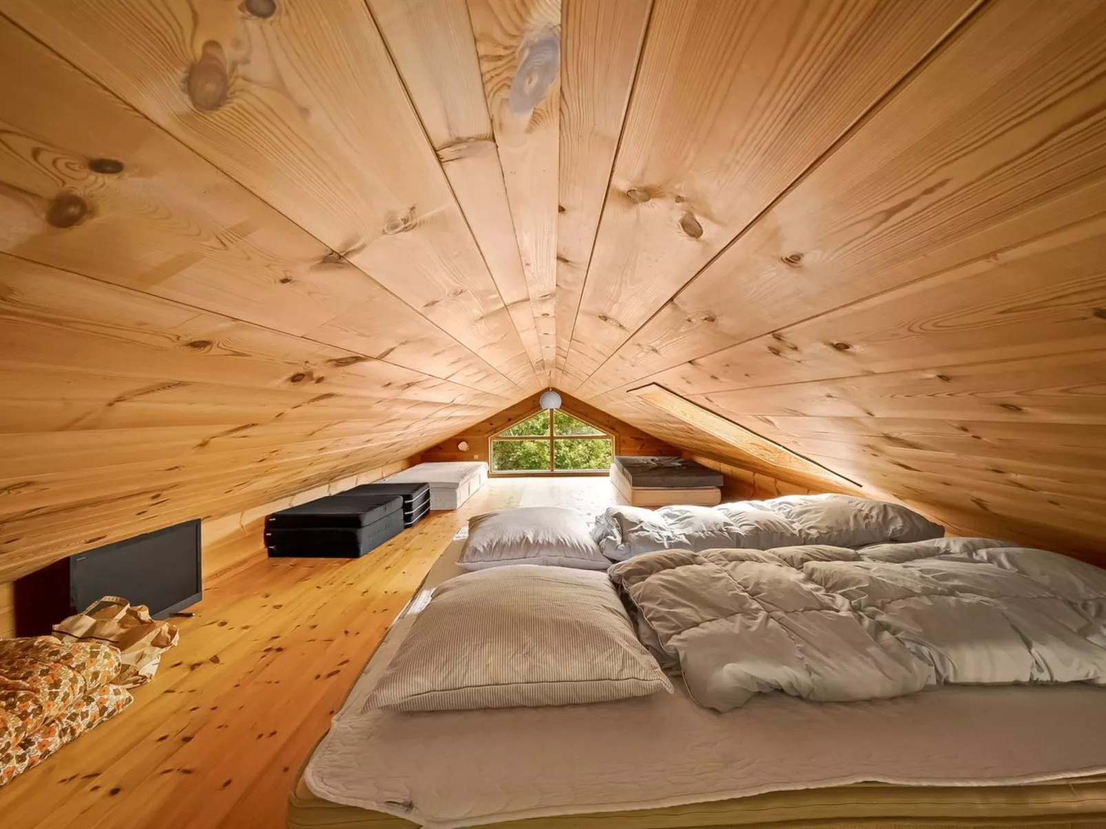 "Aleth" - 2.5km from the sea-Inside