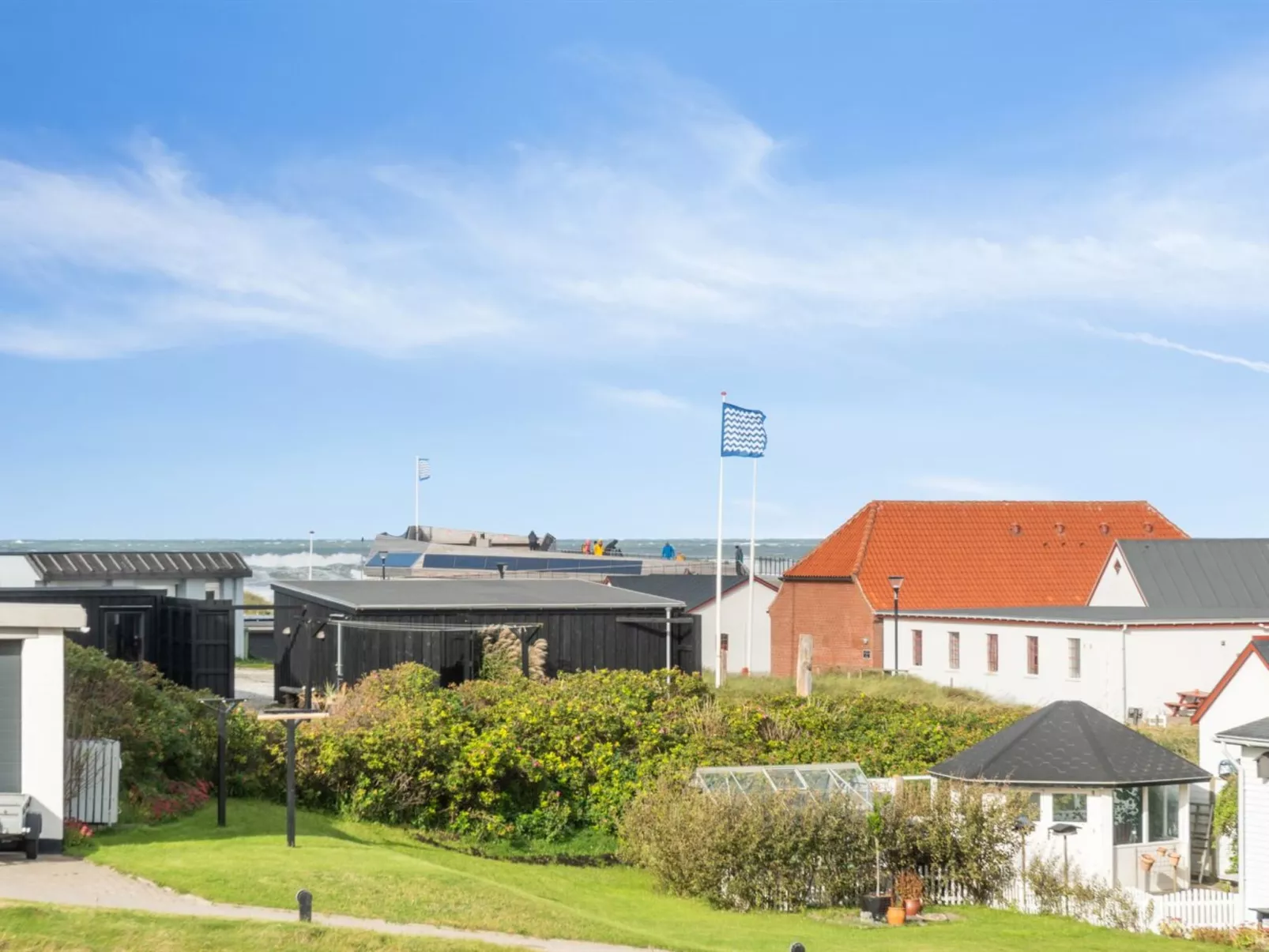 "Unge" - 75m from the sea-Inside