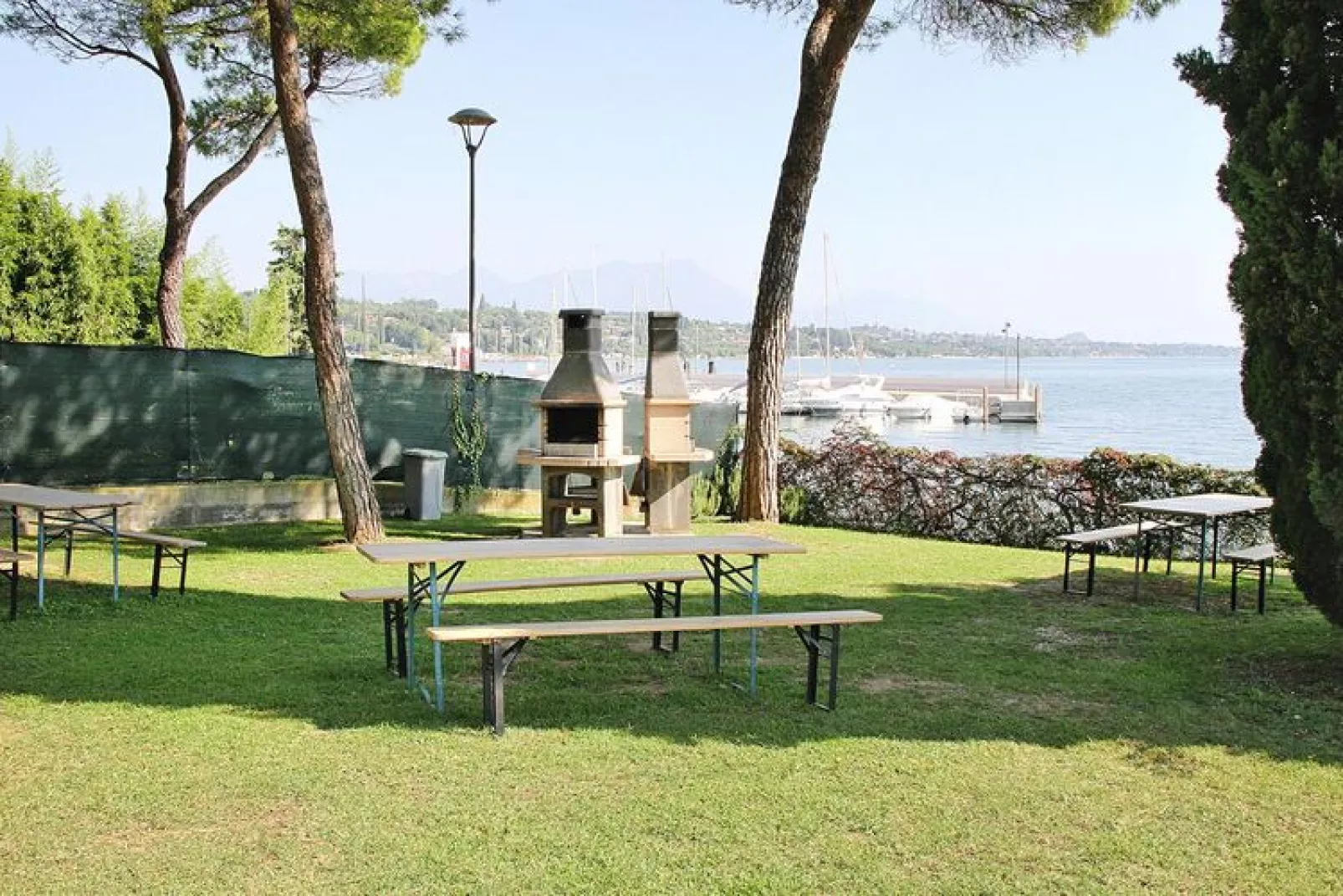 Front Lake Resort Le Corti del Lago Padenghe-APX-G4 / A3 4 Paxe-Gardens summer