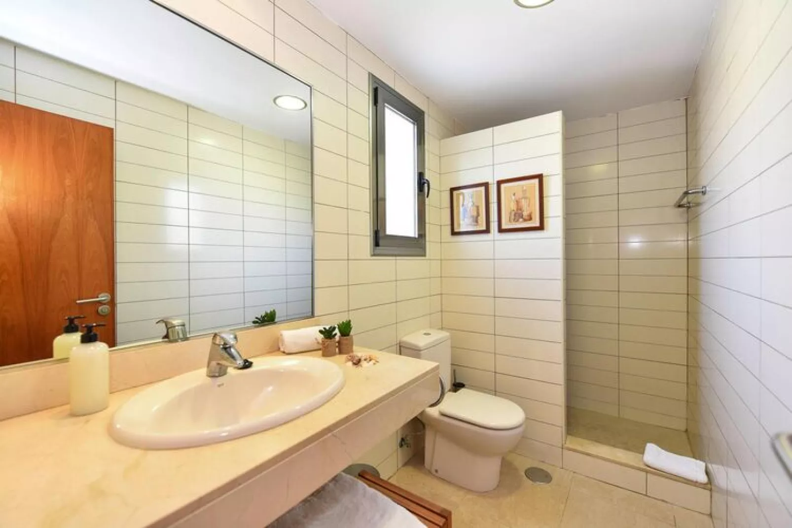 Par 4 Villa 21-Bathroom