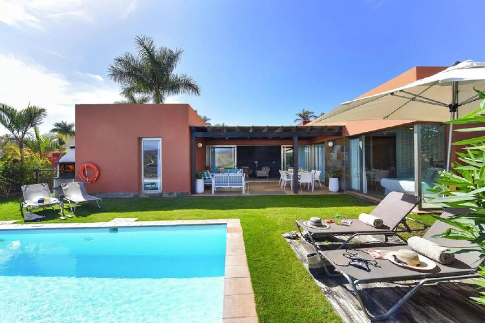 Par 4 Villa 21-Exterior summer