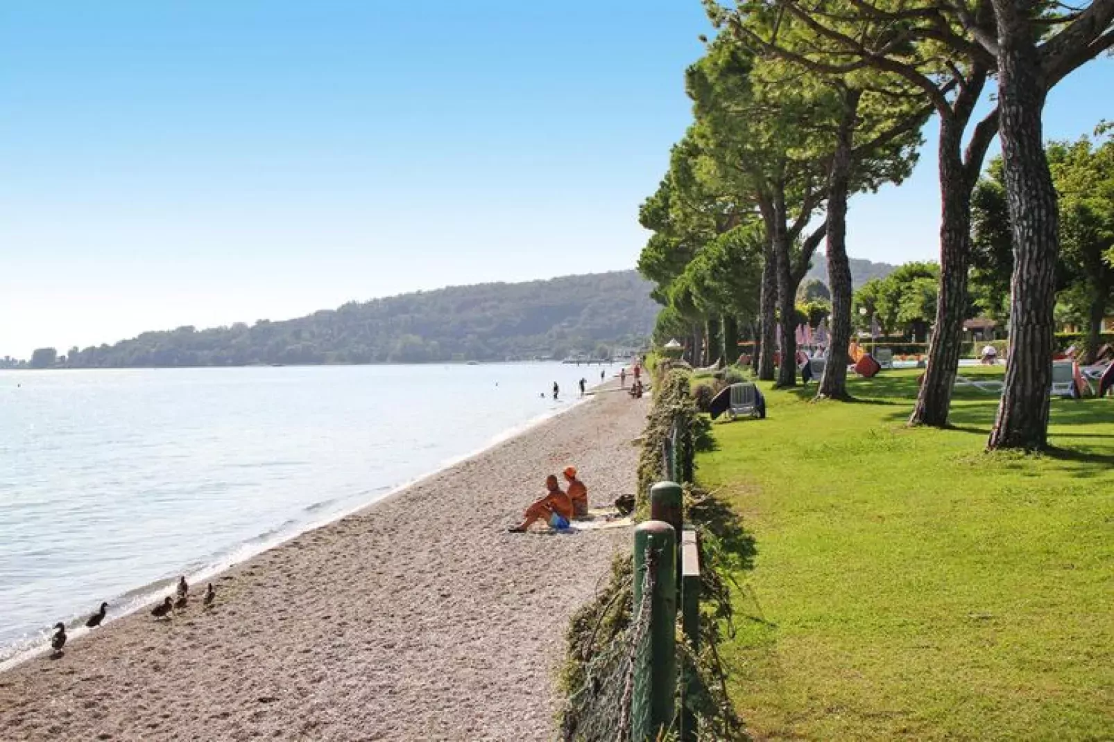 Front Lake Resort Le Corti del Lago Padenghe-APX-G4 / A3 4 Paxe-Water view