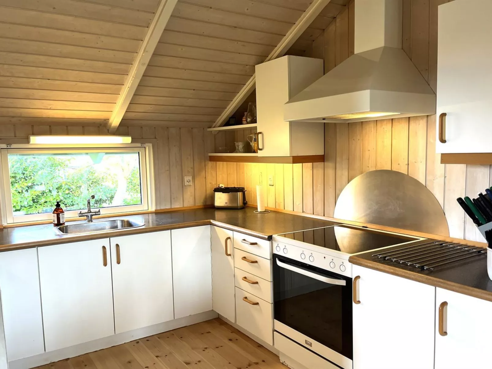 "Esther" - 500m from the sea-Inside