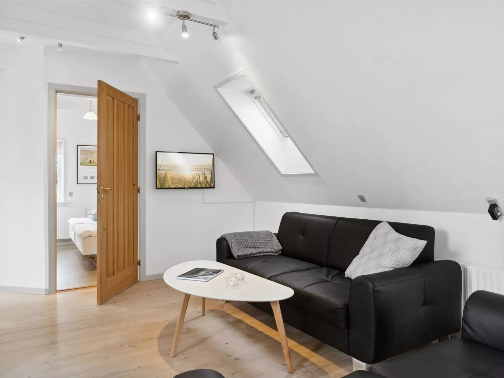 "Ayna" - 150m from the sea-Inside