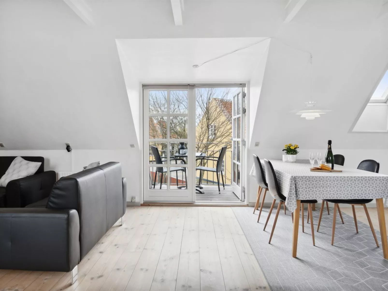 "Ayna" - 150m from the sea-Inside